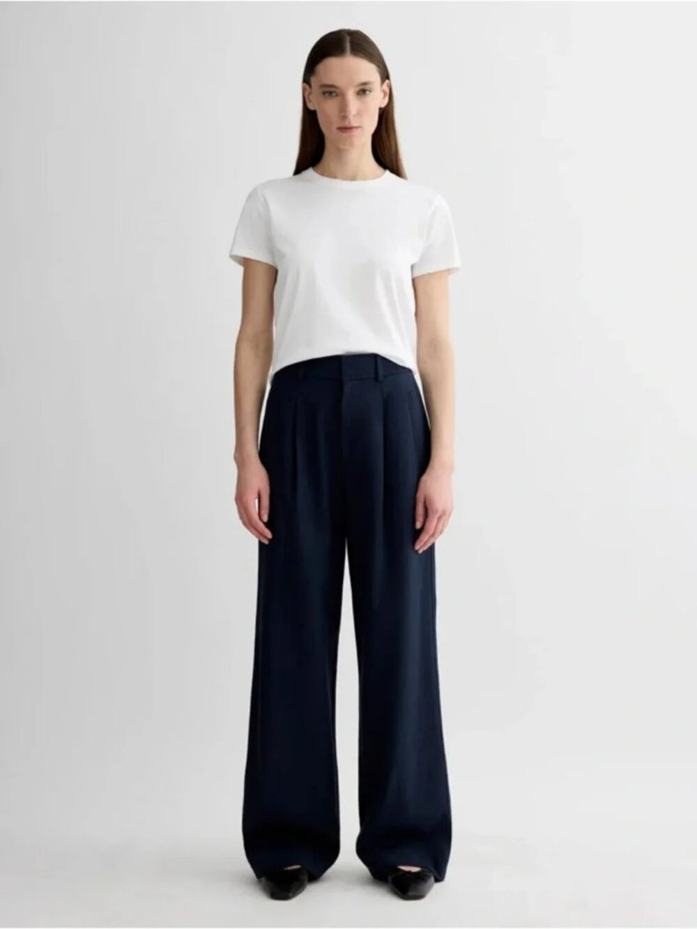 Everlane Women's High Rise Wide Leg Buttersmooth Pant Navy 10R Career Minimalist